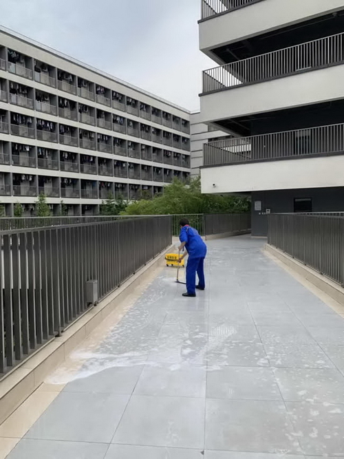 四川酒店瓷砖防滑处理：提升安全与舒适度的关键